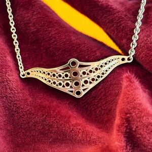 Elegant Sterling Silver Necklace with Intricate Seaform Design